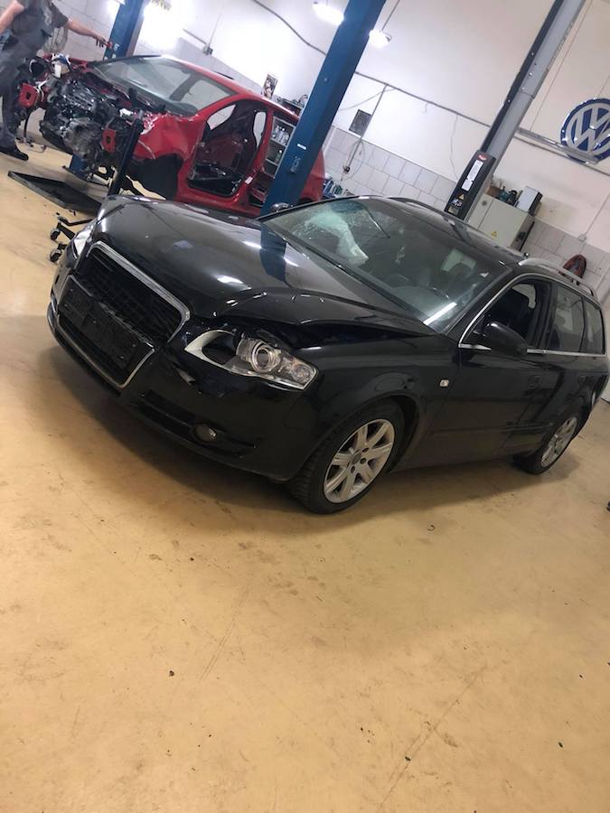 Unfaller: AUDI A4 3.0 TDI Avant (B7)