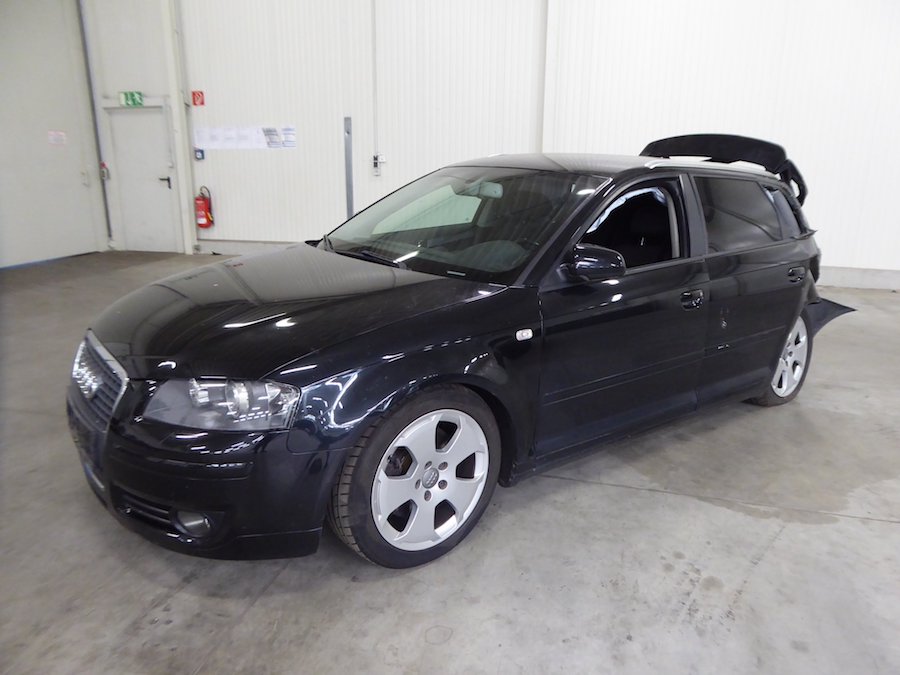 Unfaller: AUDI A3 2.0 TFSI Sportback (8PA)