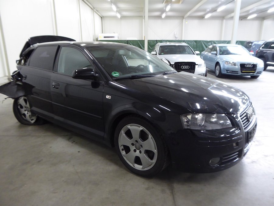 Unfaller: AUDI A3 2.0 TFSI Sportback (8PA)