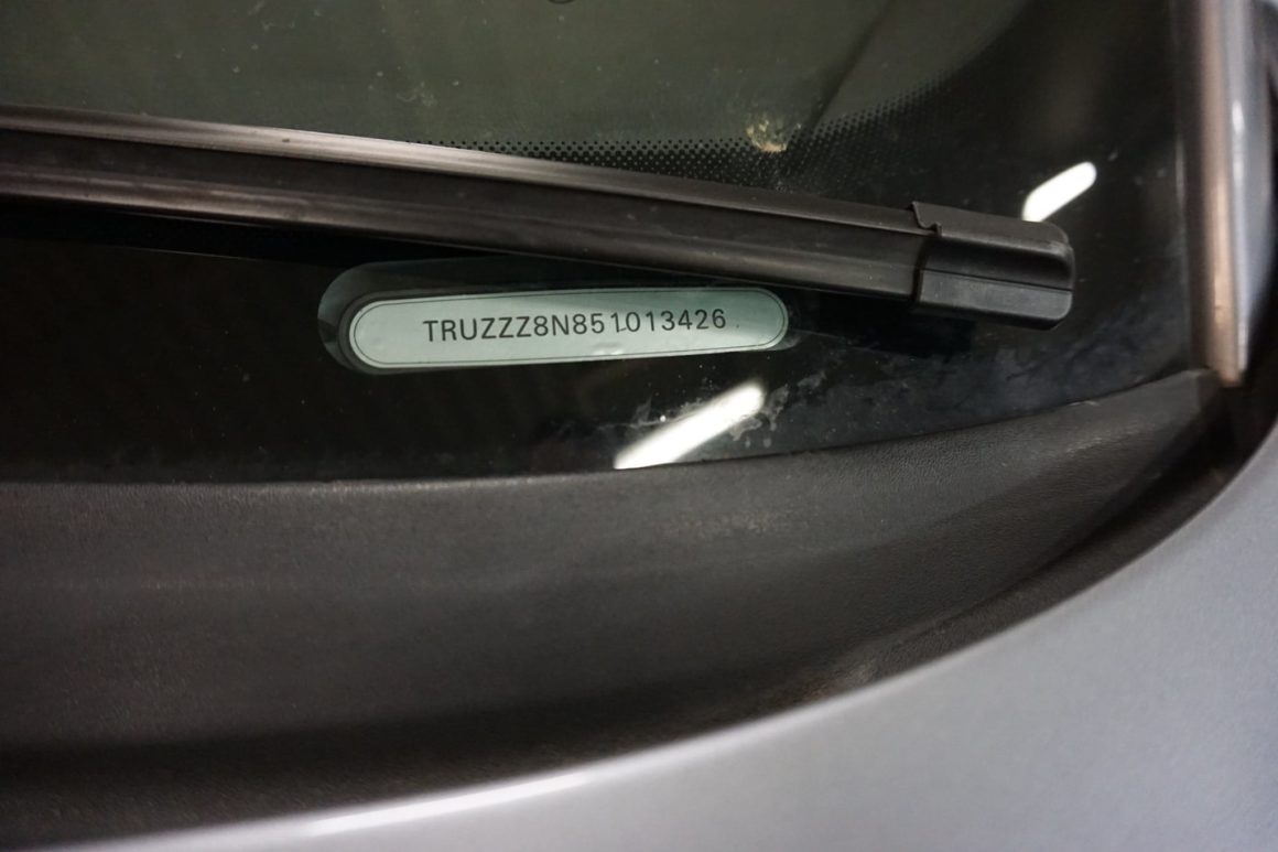 Verkaufe: AUDI TT Coupe DSG V6 3.2 Coupe quattro (8N) / Rechtslenker