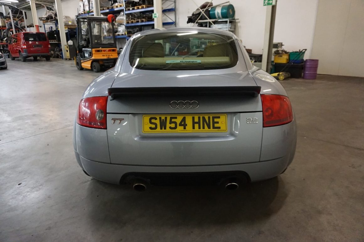 Verkaufe: AUDI TT Coupe DSG V6 3.2 Coupe quattro (8N) / Rechtslenker