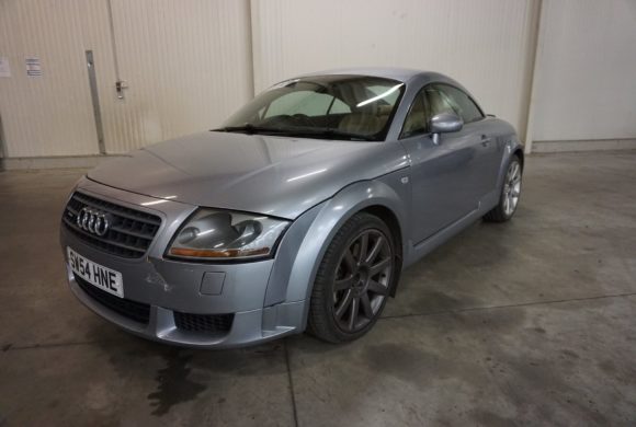 Verkaufe: AUDI TT Coupe DSG V6 3.2 Coupe quattro (8N) / Rechtslenker