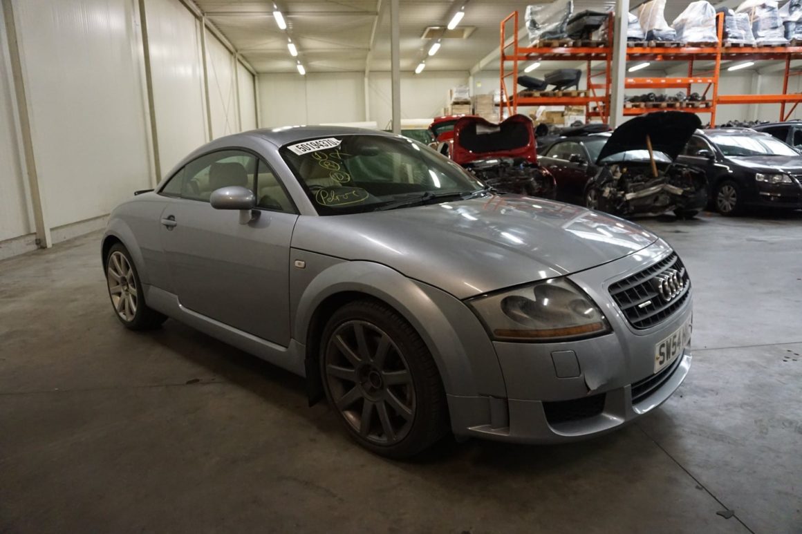 Verkaufe: AUDI TT Coupe DSG V6 3.2 Coupe quattro (8N) / Rechtslenker