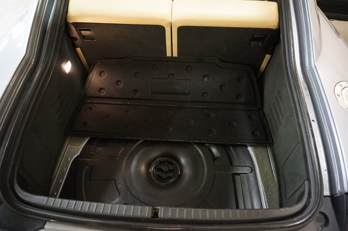 Verkaufe: AUDI TT Coupe DSG V6 3.2 Coupe quattro (8N) / Rechtslenker
