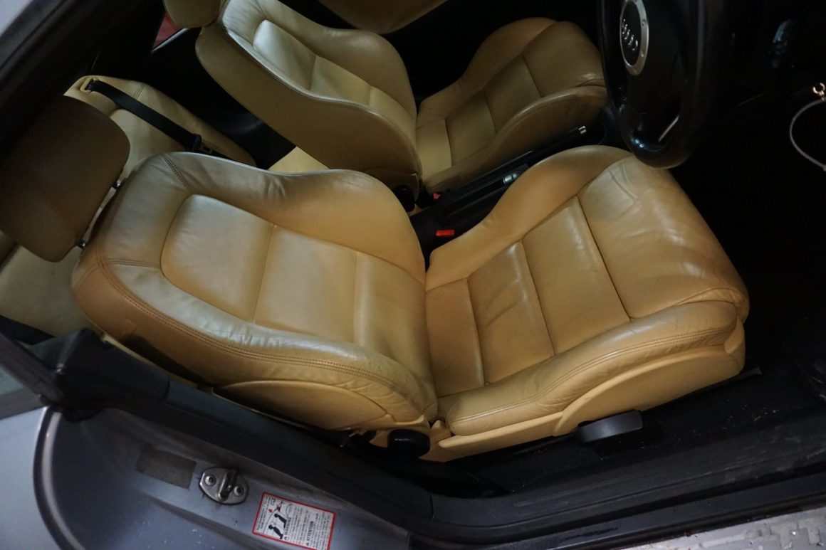 Verkaufe: AUDI TT Coupe DSG V6 3.2 Coupe quattro (8N) / Rechtslenker